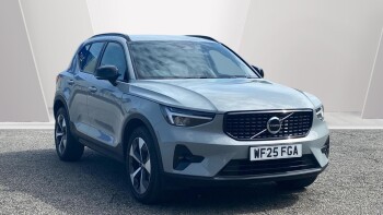 Volvo XC40 2.0 B3P Plus Dark 5dr Auto Petrol Estate